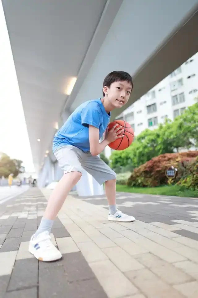 如何制定一个全面的篮球力量训练和发展计划?_1